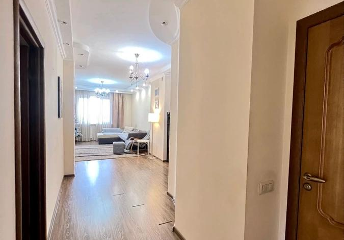 3-комнатная квартира · 93.2 м² · 5/10 этаж, Кенесары хана 54