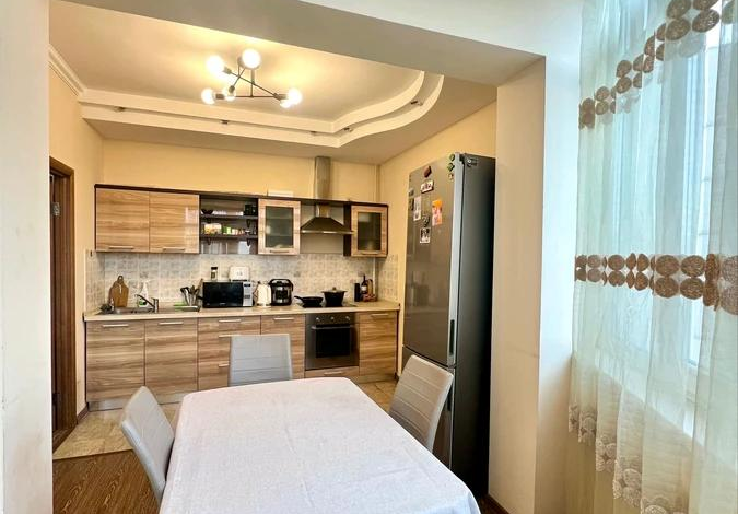 3-комнатная квартира · 93.2 м² · 5/10 этаж, Кенесары хана 54