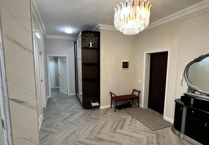 3-комнатная квартира · 141 м² · 12/19 этаж, Калдаякова 11