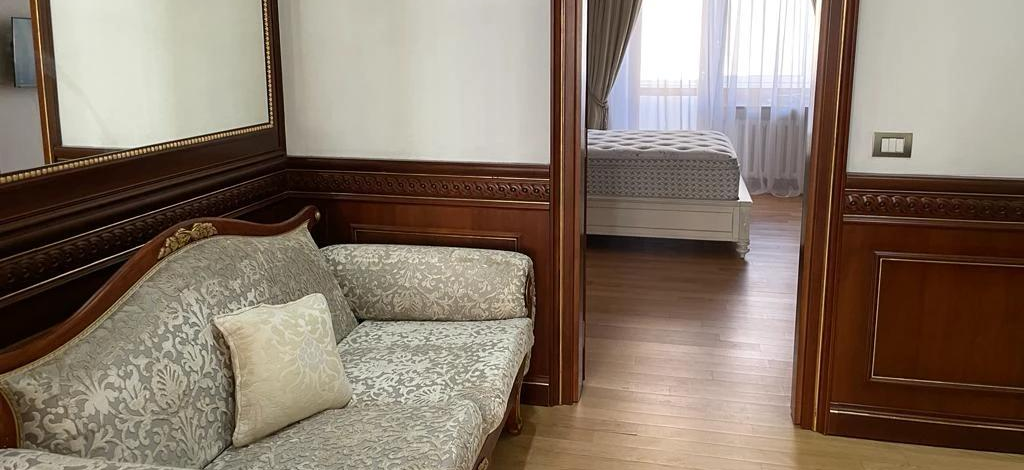 7-комнатная квартира, 356.3 м², 6/7 этаж, Азербайжана Мамбетова