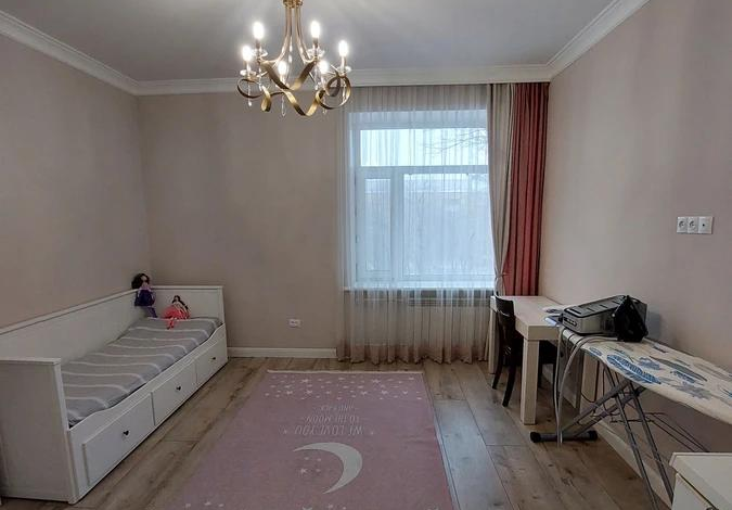 4-комнатная квартира · 140 м² · 3/8 этаж, Н.Назарбаева 21/2