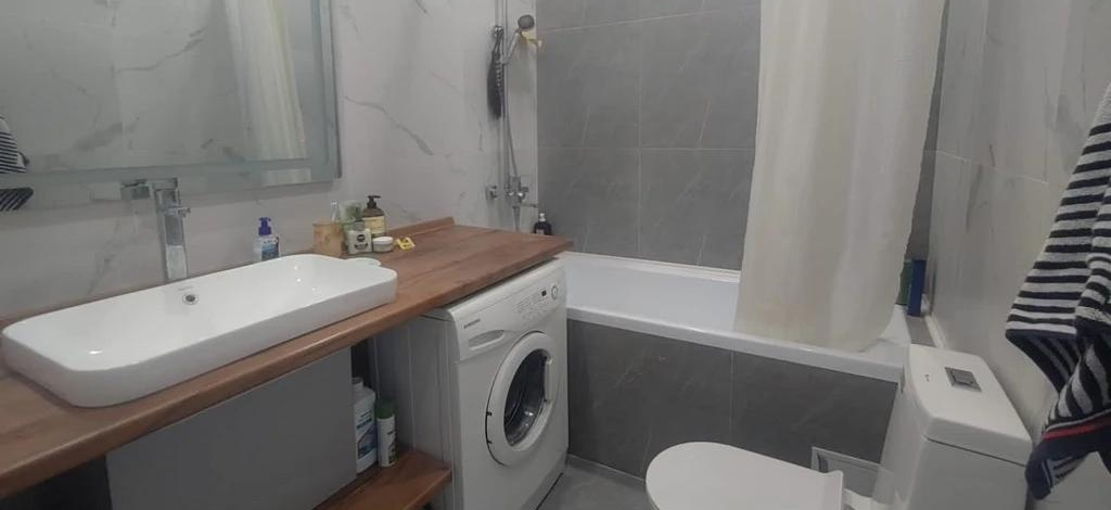 2-комнатная квартира, 65 м², 6/10 этаж, Бокейхана 25