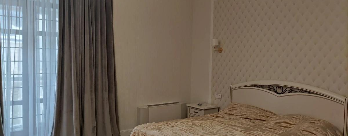 10-комнатная квартира, 424.4 м², 4/4 этаж, мкр Комсомольский, Карашаш ана 21