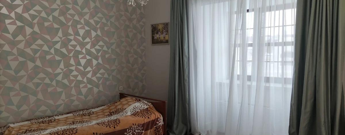 10-комнатная квартира, 424.4 м², 4/4 этаж, мкр Комсомольский, Карашаш ана 21