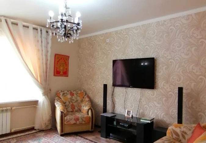 4-комнатная квартира · 108 м² · 4/5 этаж, Азаттык 77 — Атамбаев