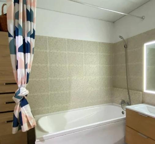 2-комнатная квартира, 55.7 м², 2/12 этаж, мкр Акбулак, 1-я улица