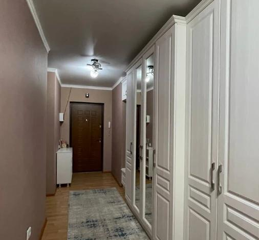 2-комнатная квартира, 55.7 м², 2/12 этаж, мкр Акбулак, 1-я улица
