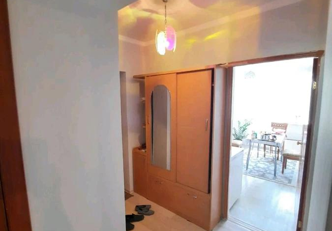 5-комнатная квартира · 94 м² · 2/4 этаж, Сатпаева 17А — Мед клиника. таргпи