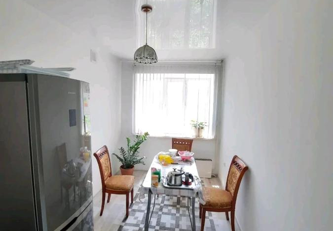 5-комнатная квартира · 94 м² · 2/4 этаж, Сатпаева 17А — Мед клиника. таргпи