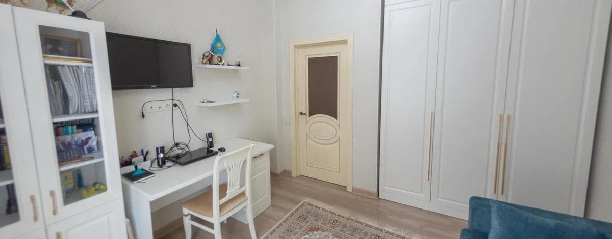 3-комнатная квартира, 82 м², 4/9 этаж, Улы Дала 41/3