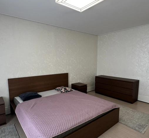 2-комнатная квартира, 75 м², 5/25 этаж, Нажимеденова 4