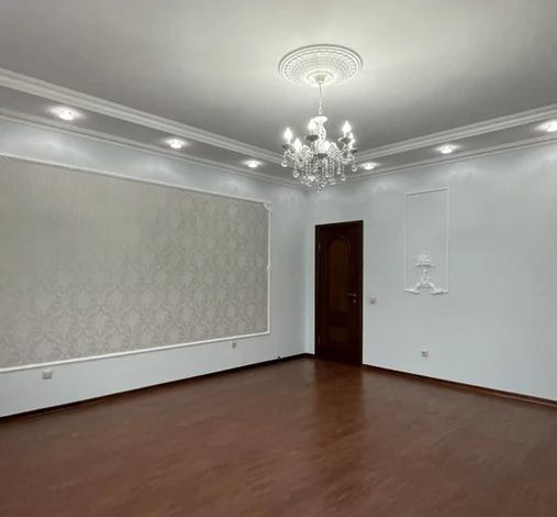 3-комнатная квартира, 155 м², 6/12 этаж, Достык