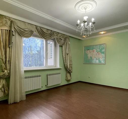 3-комнатная квартира, 155 м², 6/12 этаж, Достык