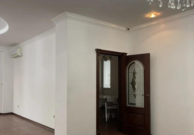 3-комнатная квартира, 155 м², 6/12 этаж, Достык