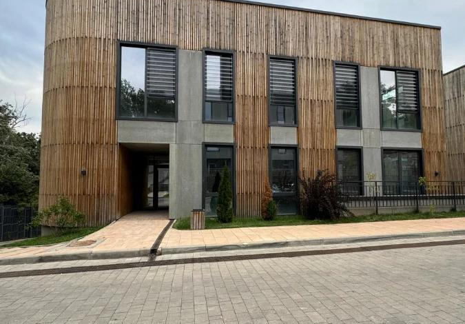 4-комнатная квартира, 143 м², 2/3 этаж, Кербулакская 8/1 к1