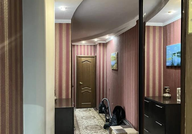 3-комнатная квартира, 81.4 м², 1/10 этаж, Рыскулбекова 16