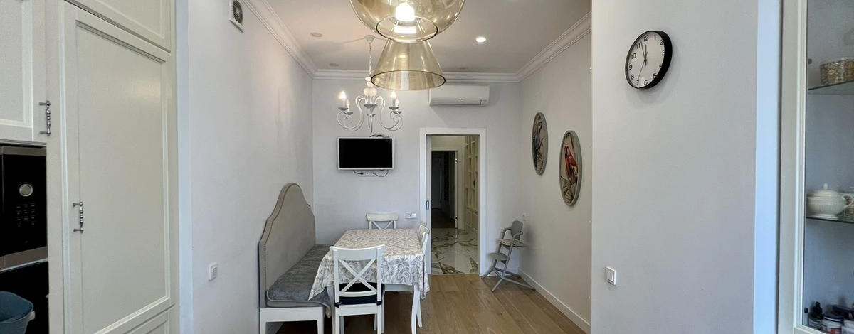 4-комнатная квартира, 218 м², 12/12 этаж, Сыганак 17р