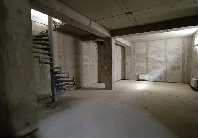 6-комнатная квартира, 261.69 м², 1/3 этаж, 13-я 40, 96