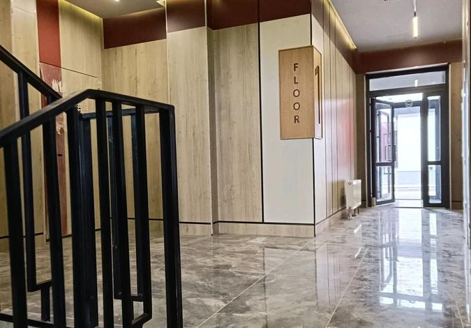 6-комнатная квартира, 261.69 м², 1/3 этаж, 13-я 40, 96