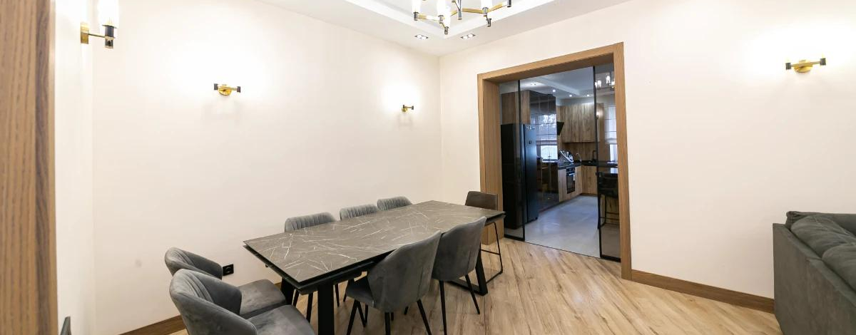 6-комнатная квартира, 230 м², Байлык 1