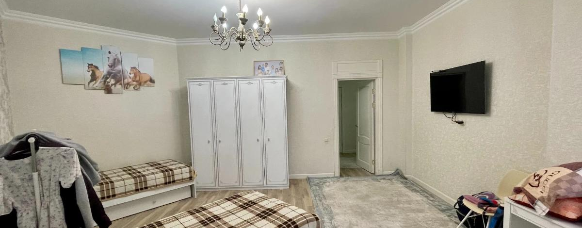 4-комнатная квартира, 132 м², 3/7 этаж, Мәңгілік Ел 48