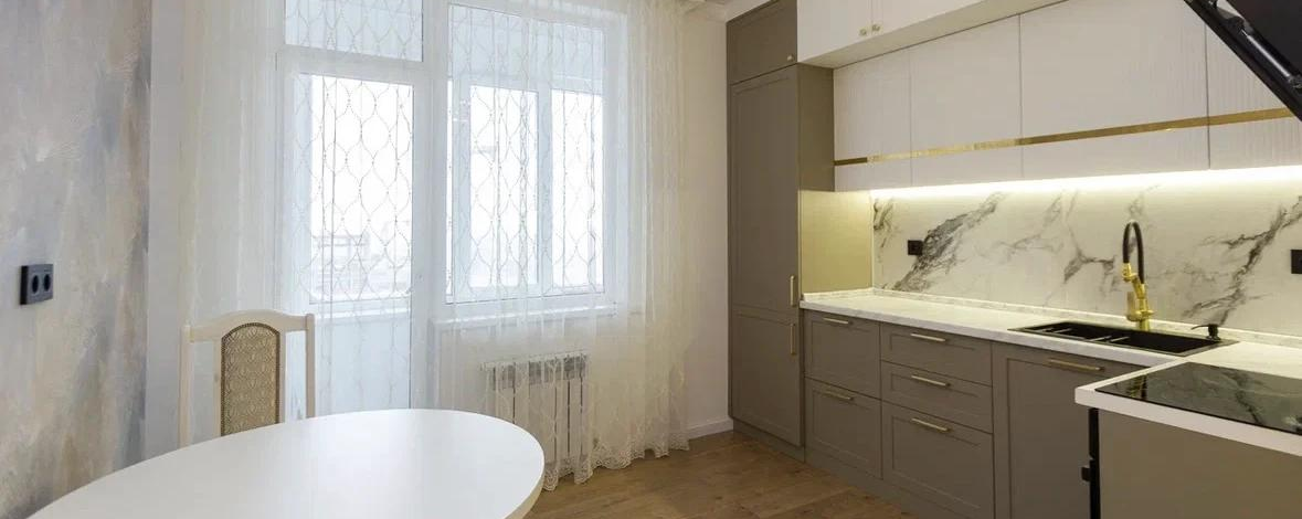 3-комнатная квартира, 90 м², 15/18 этаж, Хусейн Бен Талал 28