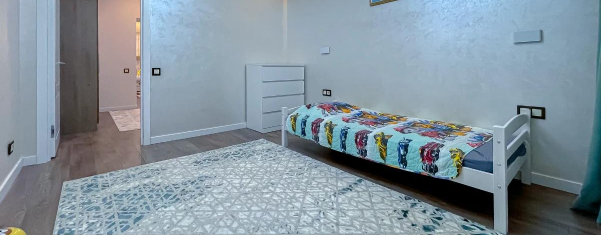 4-комнатная квартира · 160 м² · 7/8 этаж, Кашгарская 69/102
