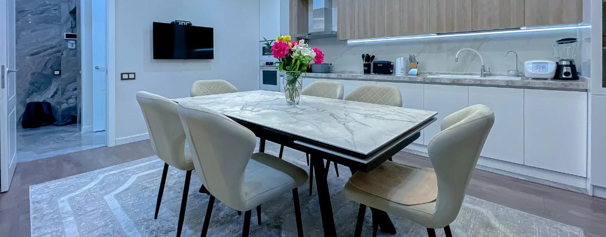 4-комнатная квартира · 160 м² · 7/8 этаж, Кашгарская 69/102
