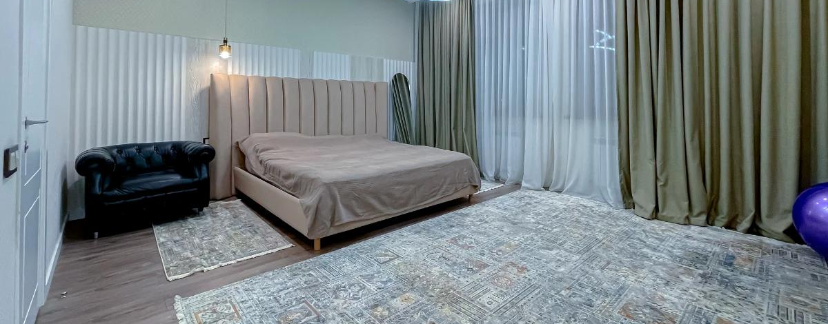 4-комнатная квартира · 160 м² · 7/8 этаж, Кашгарская 69/102