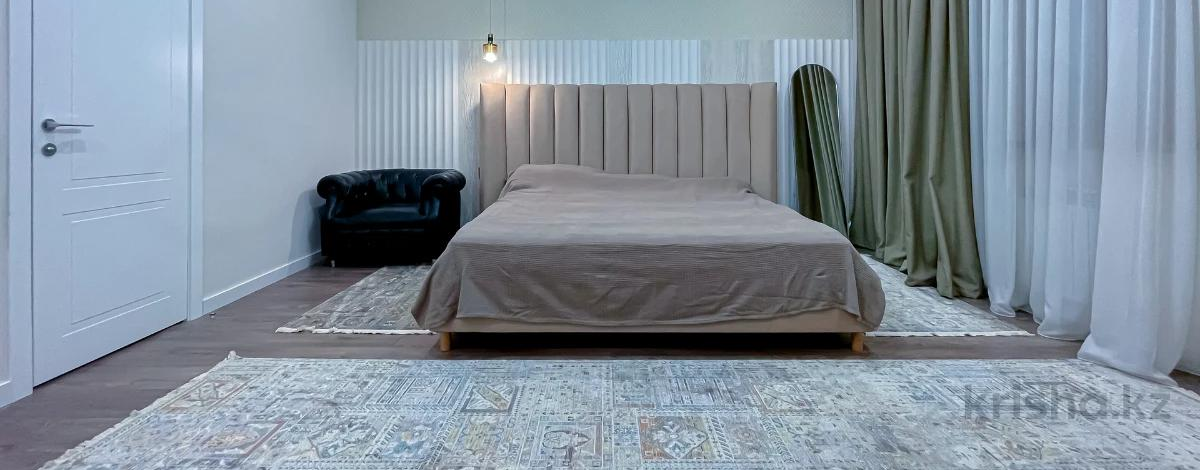 4-комнатная квартира · 160 м² · 7/8 этаж, Кашгарская 69/102