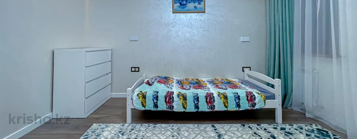 4-комнатная квартира · 160 м² · 7/8 этаж, Кашгарская 69/102