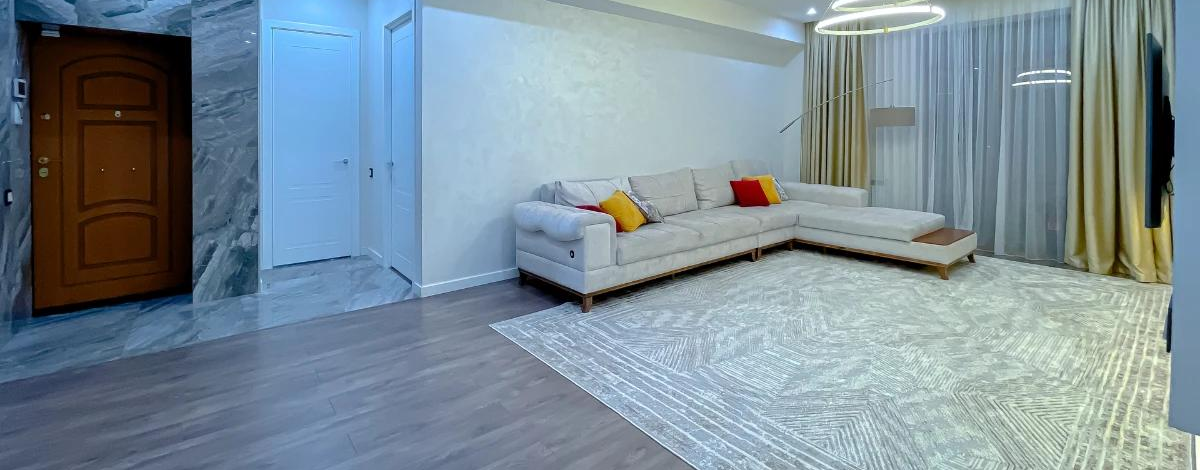 4-комнатная квартира · 160 м² · 7/8 этаж, Кашгарская 69/102
