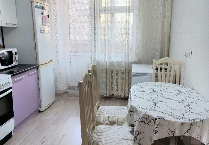 3-комнатная квартира, 70 м², 4/13 этаж, Кудайбердыулы 25/1