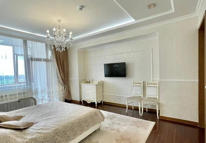 4-комнатная квартира, 172 м², 20/20 этаж, Байтурсынова 1