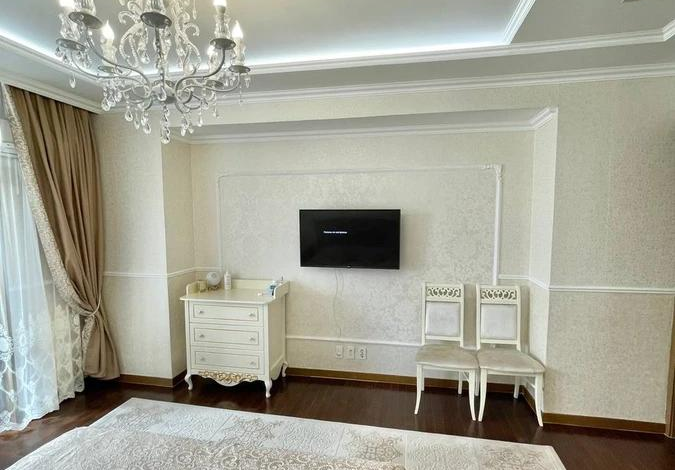 4-комнатная квартира, 172 м², 20/20 этаж, Байтурсынова 1