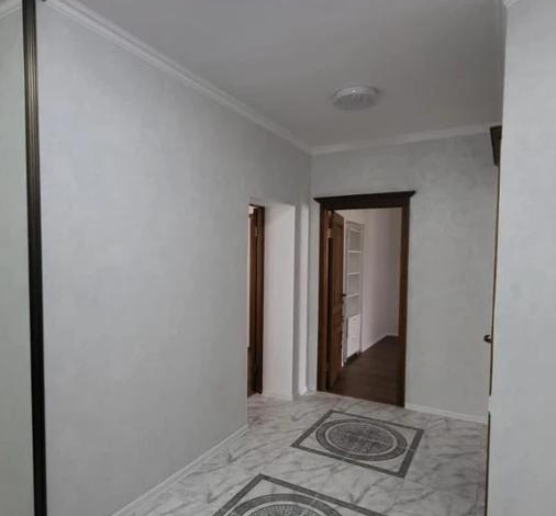 3-комнатная квартира, 80 м², 7/9 этаж, мкр Комсомольский, Сауран 5