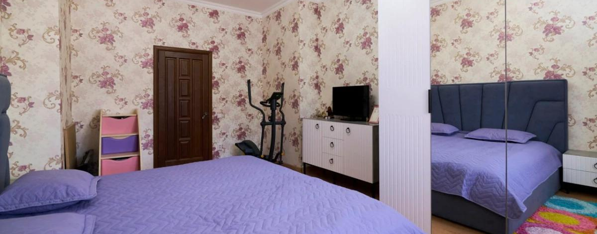 5-комнатная квартира, 153 м², 4/18 этаж, Габдулина 16