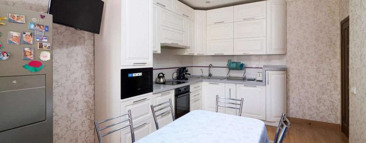 5-комнатная квартира, 153 м², 4/18 этаж, Габдулина 16