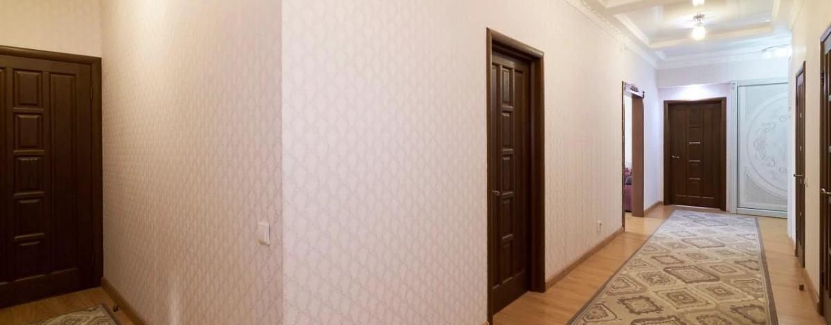 5-комнатная квартира, 153 м², 4/18 этаж, Габдулина 16