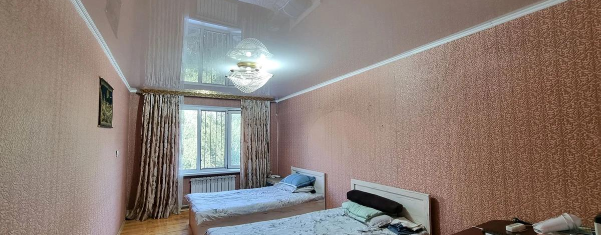 3-комнатная квартира, 70 м², 5/5 этаж, мкр Айнабулак-4