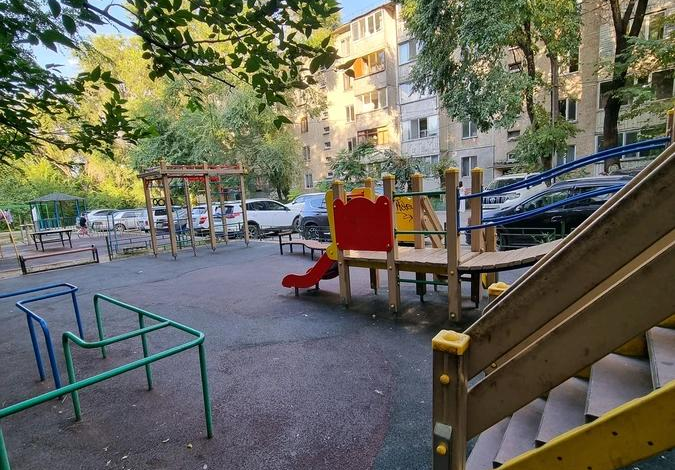 3-комнатная квартира, 70 м², 5/5 этаж, мкр Айнабулак-4