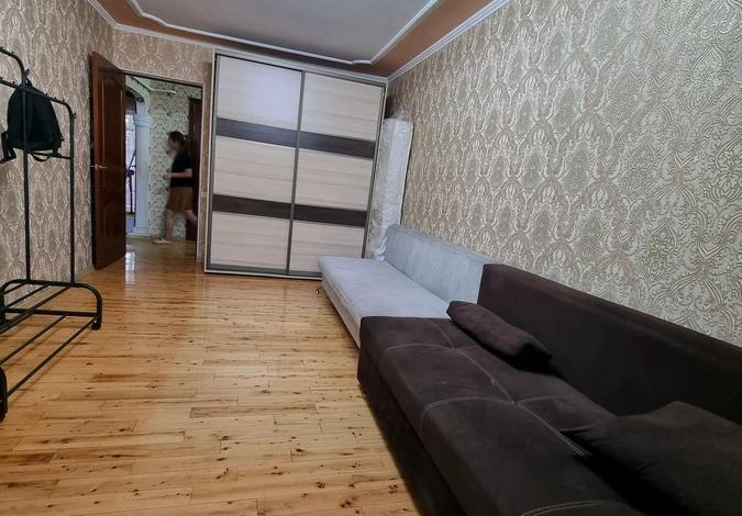 3-комнатная квартира, 70 м², 5/5 этаж, мкр Айнабулак-4