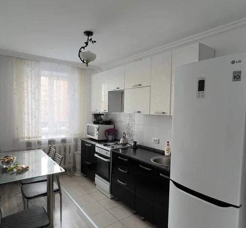 3-комнатная квартира, 60 м², 5/5 этаж, рыскулбекова 19/1