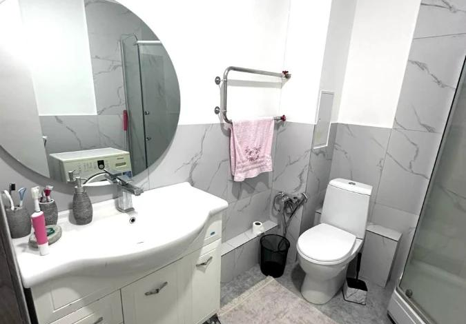 1-комнатная квартира, 33 м², 10/10 этаж, Толе би 285