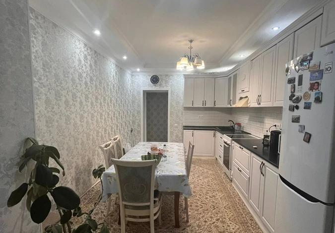4-комнатная квартира, 115 м², 3/9 этаж, Нажмиденова 20