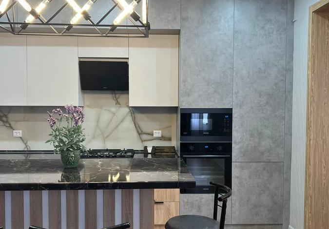 4-комнатная квартира · 150 м² · 3/5 этаж, мкр. Алтын орда, Мустафа Шокая 48вк4 — Рядом с 103