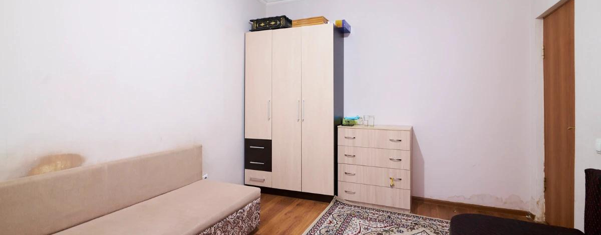 1-комнатная квартира, 30 м², 1/3 этаж, Карасай Батыра 26