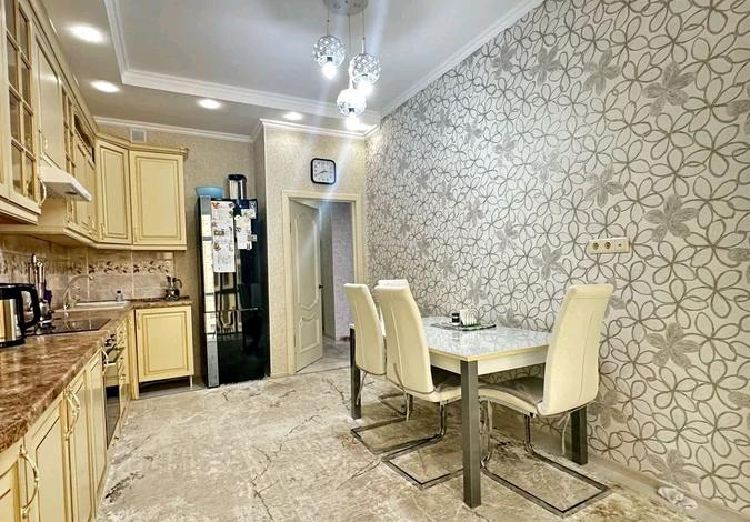 4-комнатная квартира, 120 м², 3/9 этаж, Кайыма Мухамедханова 21