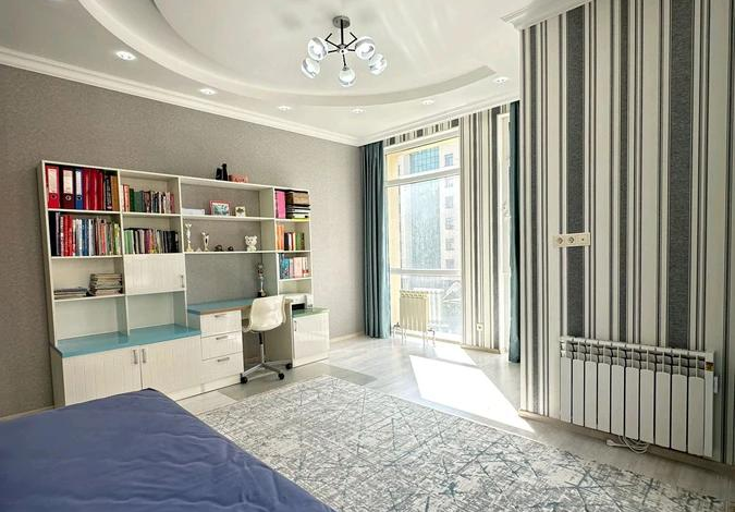 4-комнатная квартира, 120 м², 3/9 этаж, Кайыма Мухамедханова 21