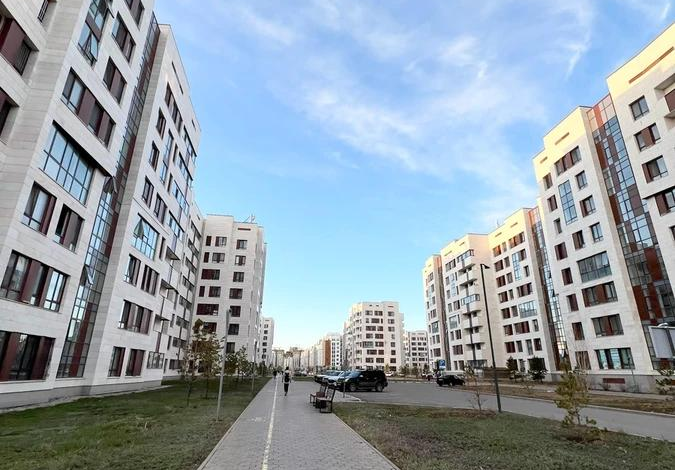 3-комнатная квартира, 85 м², 7/8 этаж, Кабанбай батыра 60а/4